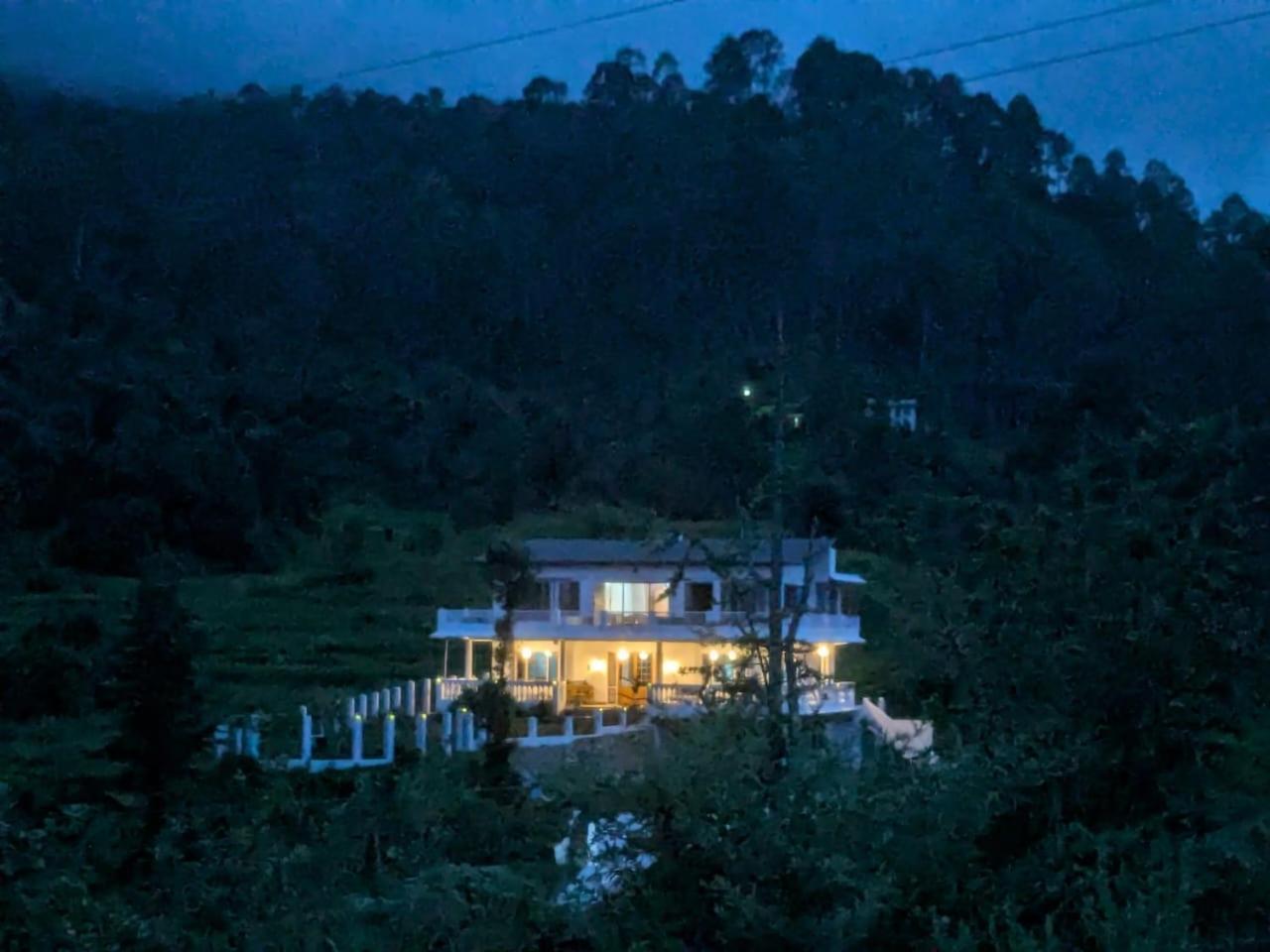 Brook Cottage Champawat Exterior foto